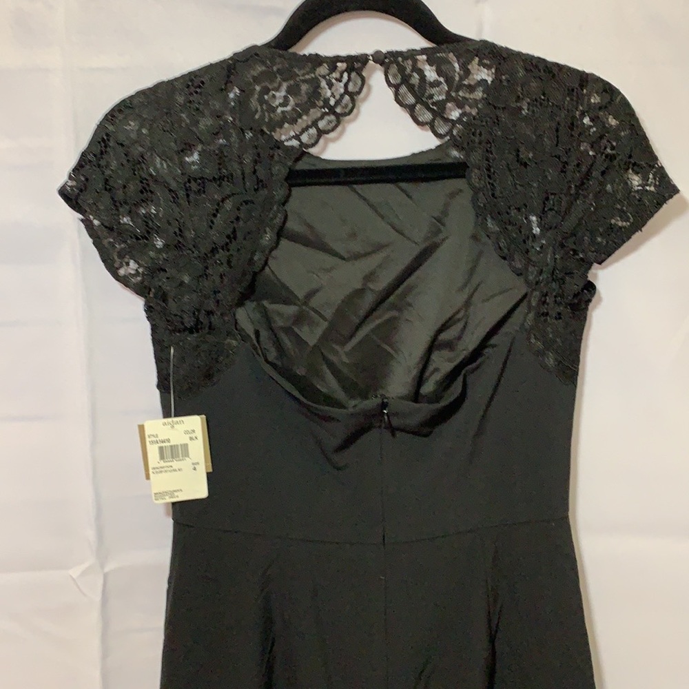⭐️ Aidan Mattox LBD black dress lace sleeve open back - Picture 2 of 10